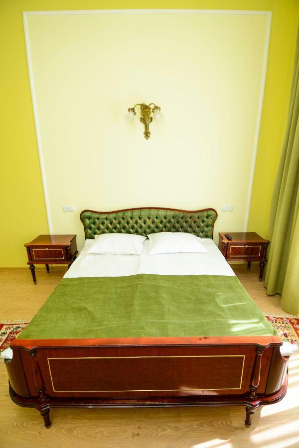 Iveria Aparthotel Тбілісі Екстер'єр фото